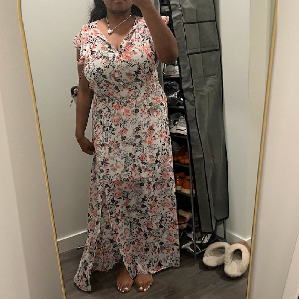 White house black market maxi floral dress